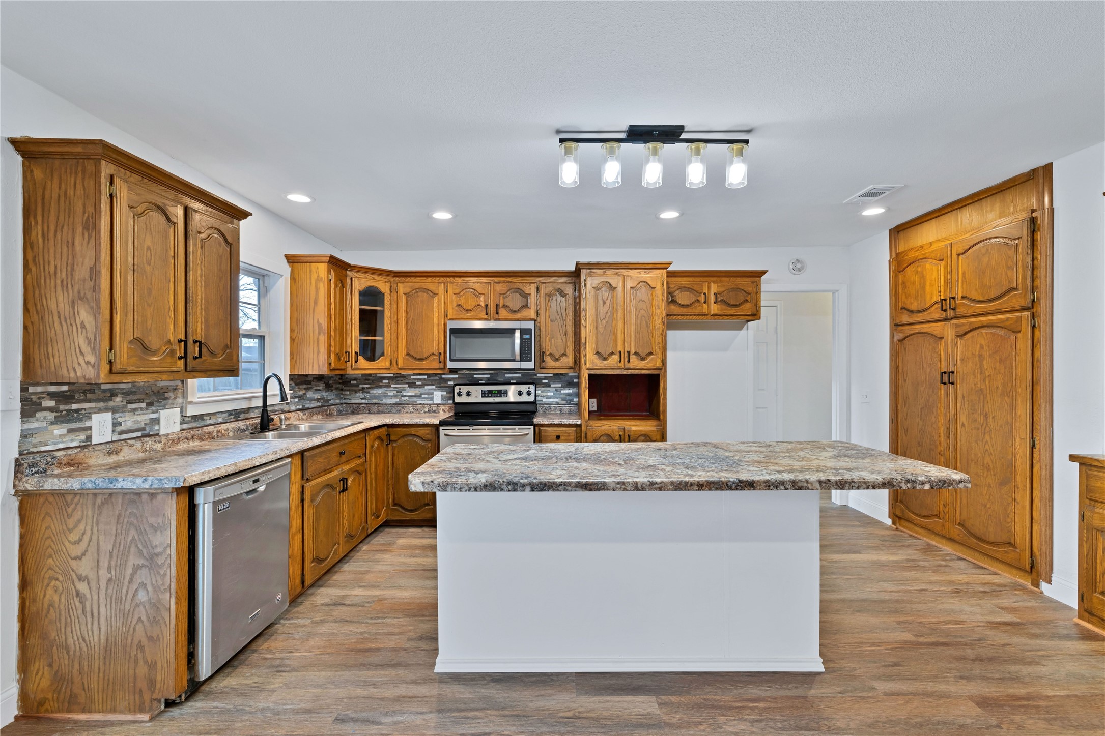 204 N 3rd Street Celeste TX 75423