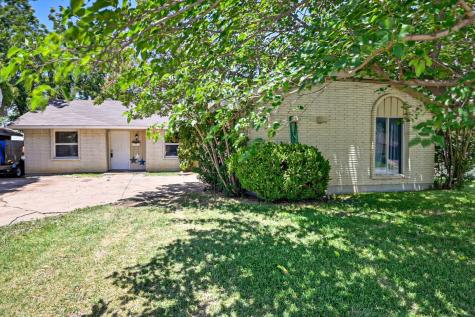 618 W Grenoble Drive Grand Prairie TX 75052