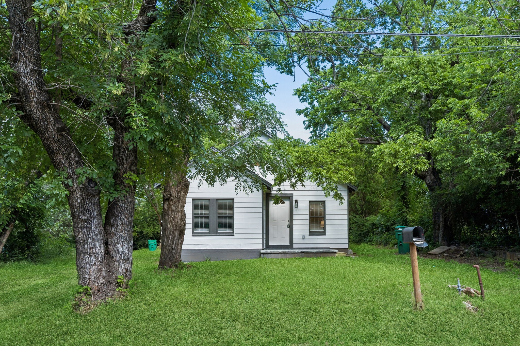 806 N Ruddell Street Denton TX 76209