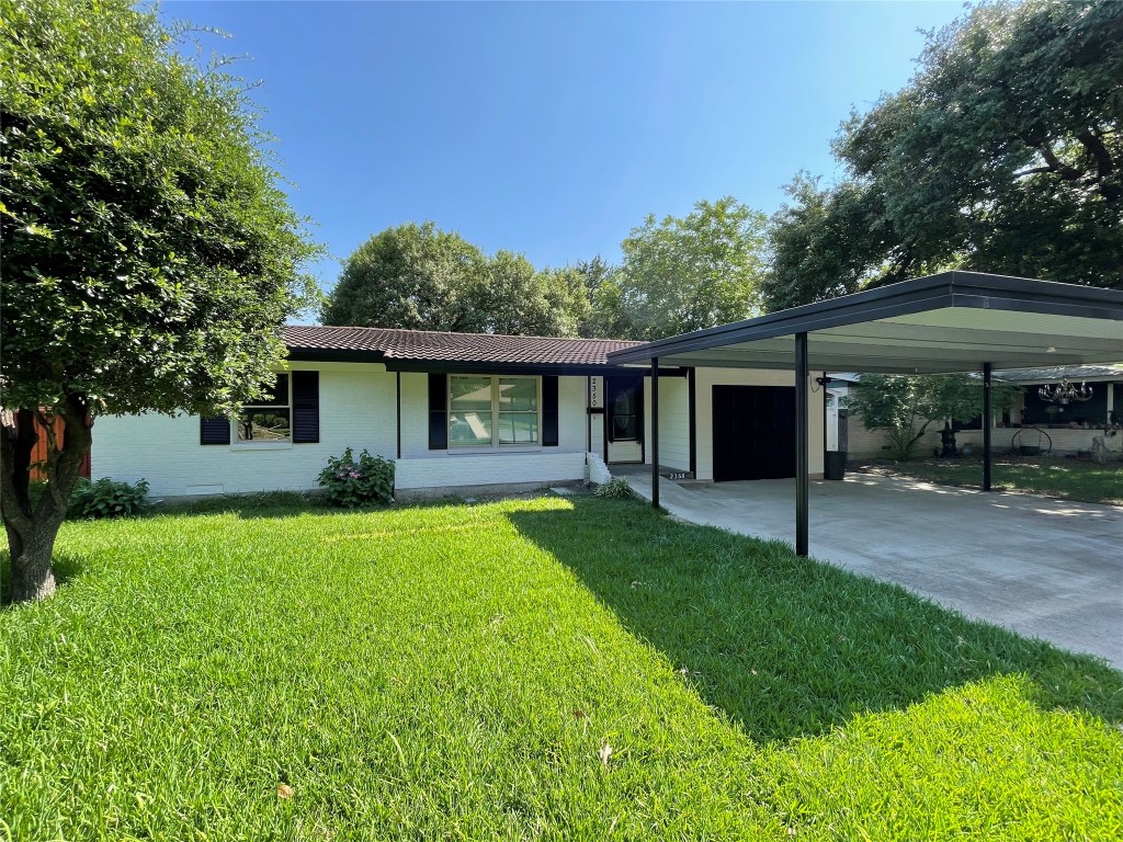 2350 Hartline Drive Dallas TX 75228