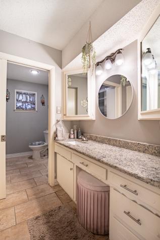 353 Brook Hollow Drive Desoto TX 75115