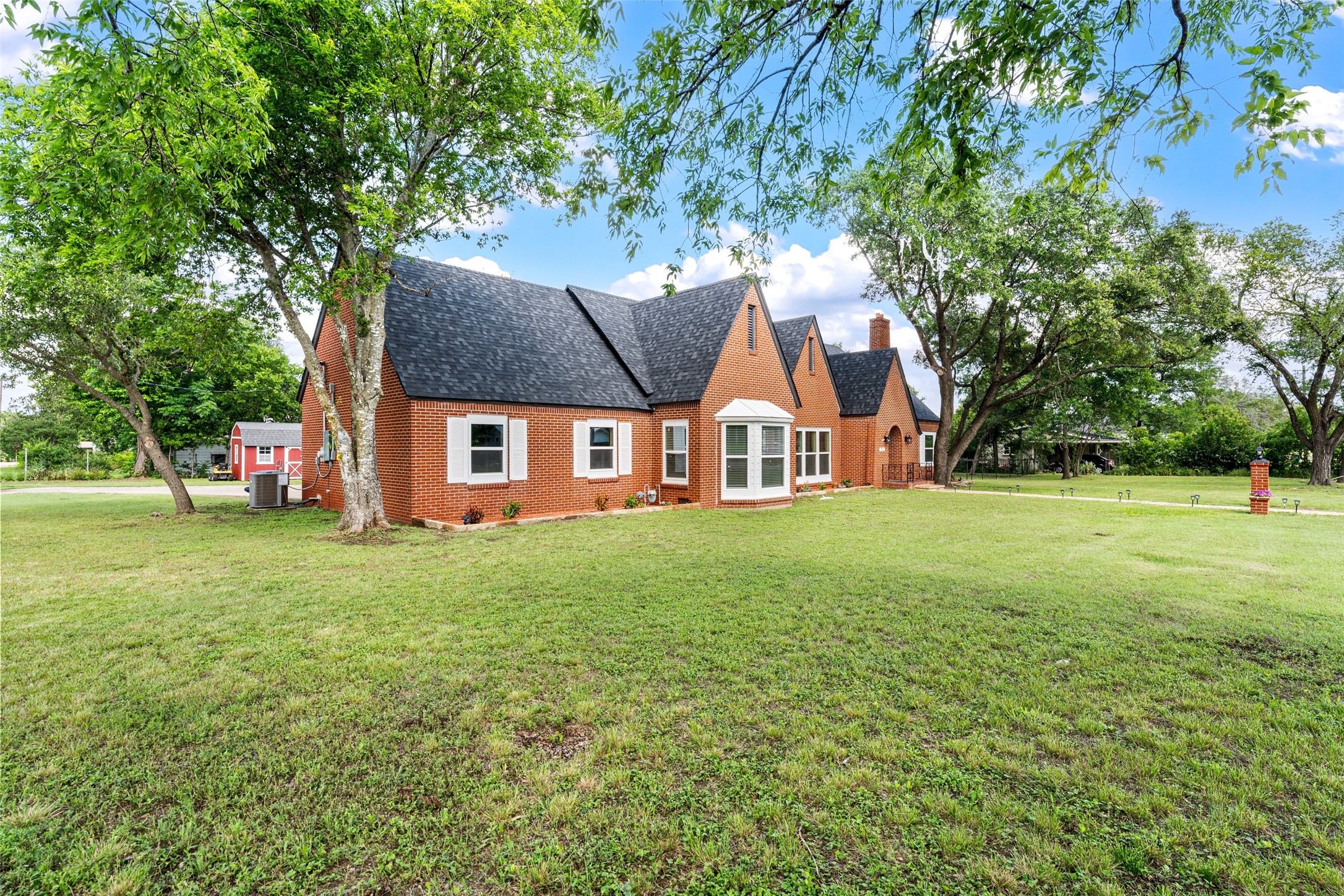 700 Jackson Mcgregor TX 76657