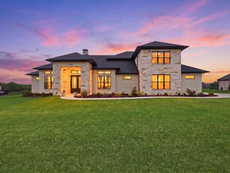 324 Charlie Joseph Drive Van Alstyne TX 75495