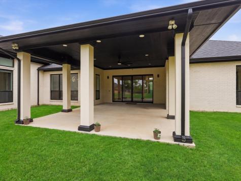 324 Charlie Joseph Drive Van Alstyne TX 75495