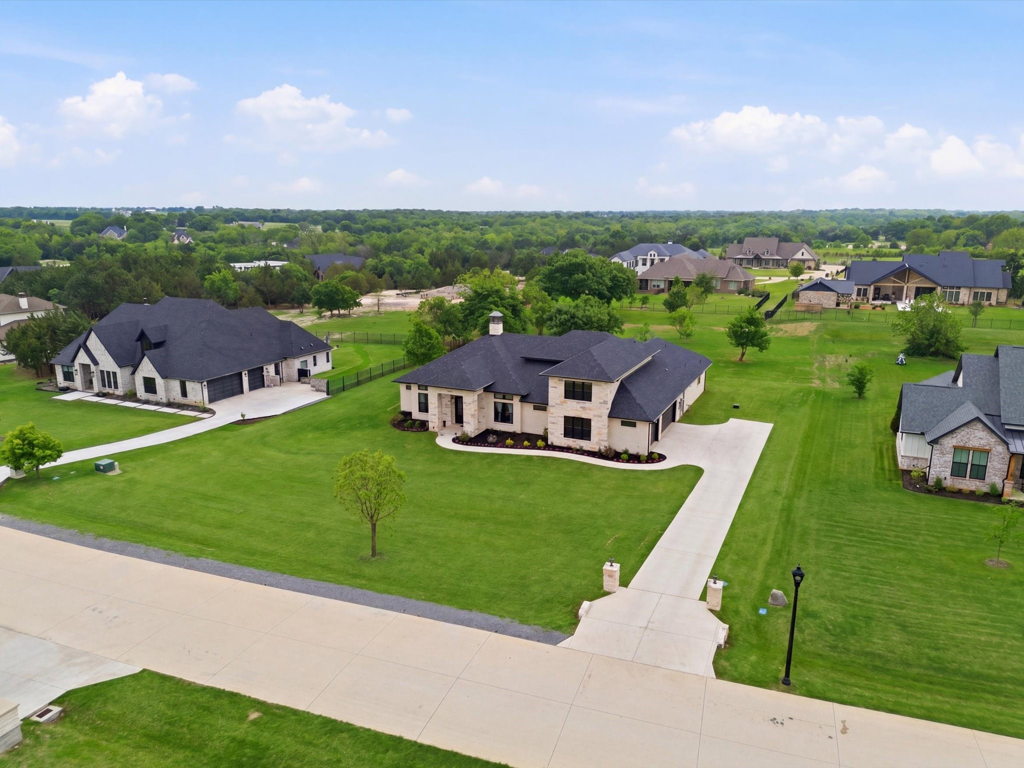 324 Charlie Joseph Drive Van Alstyne TX 75495