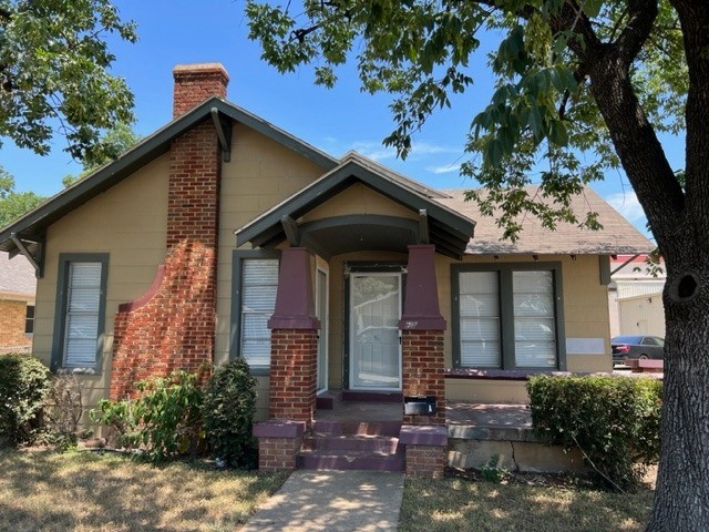 2525 Dell Street Fort Worth TX 76111