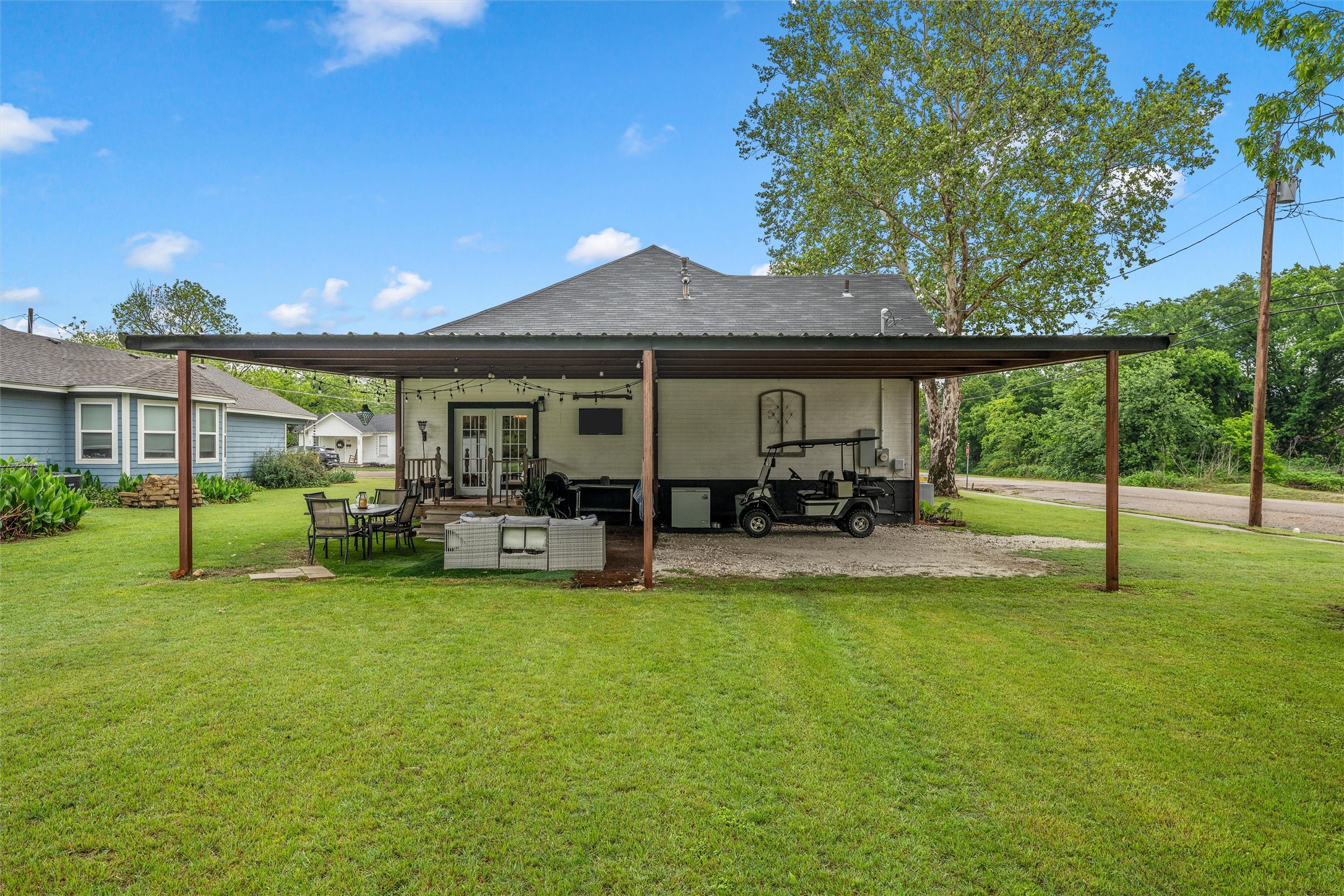201 W Pecan Street West TX 76691