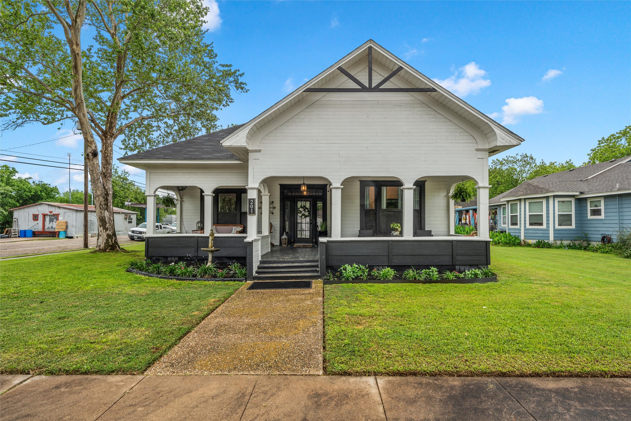 201 W Pecan Street West TX 76691