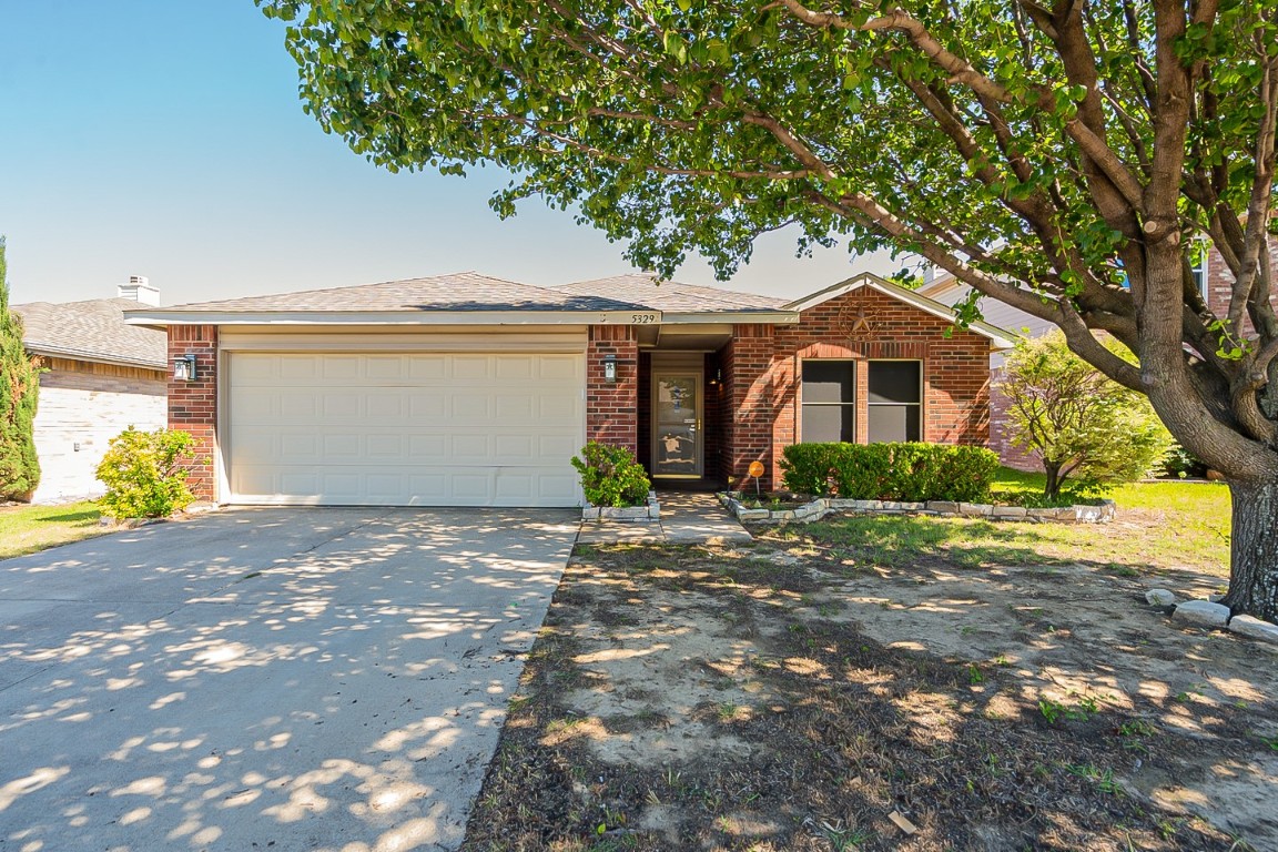 5329 Kingsknowe Parkway Fort Worth TX 76135