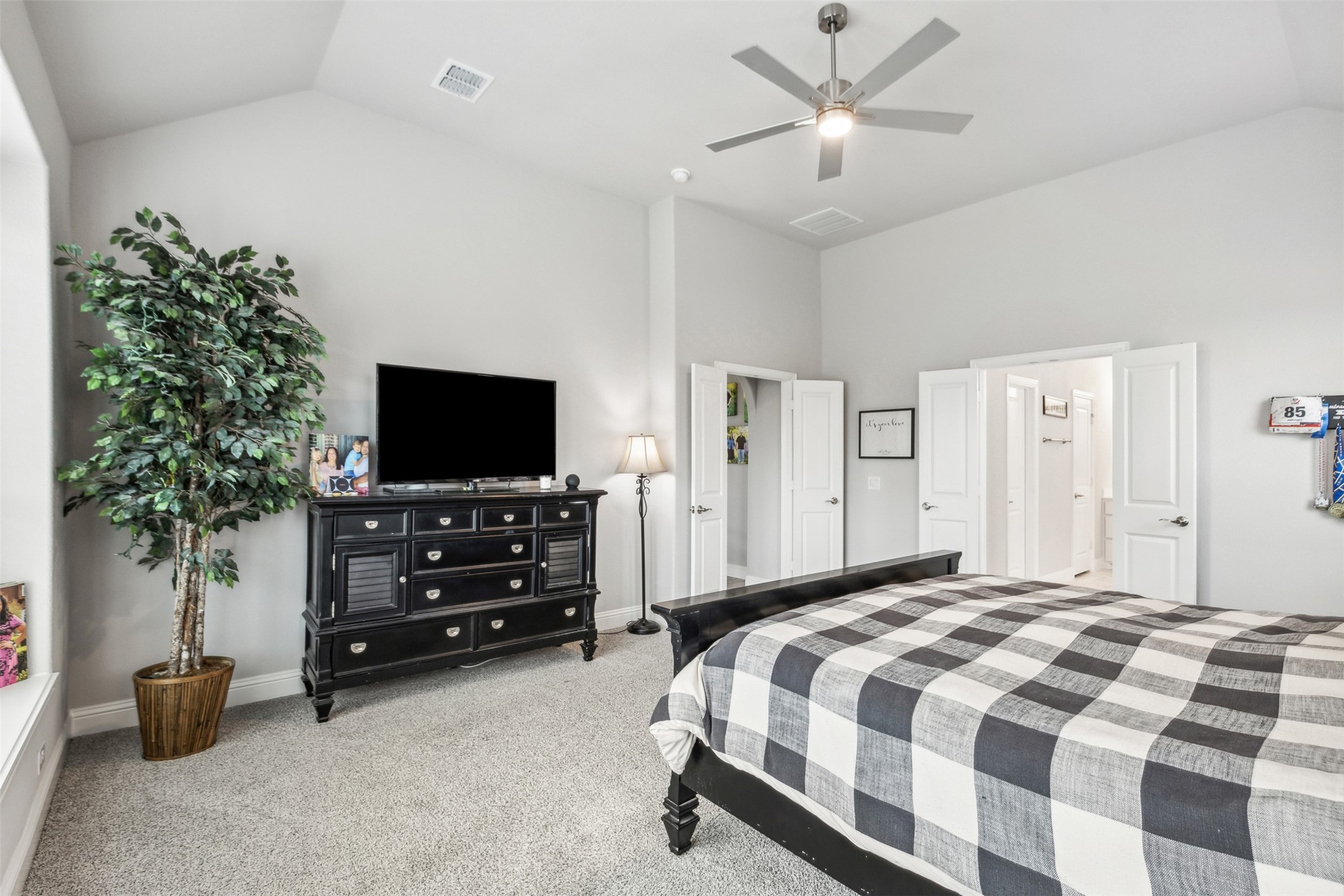 900 Superbloom Avenue Justin TX 76247