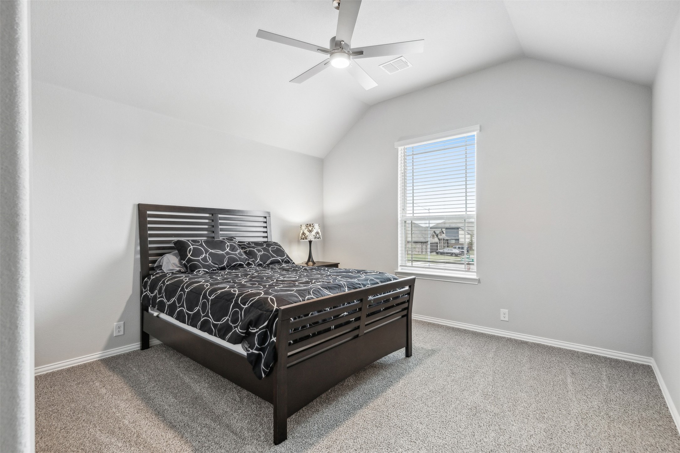 900 Superbloom Avenue Justin TX 76247