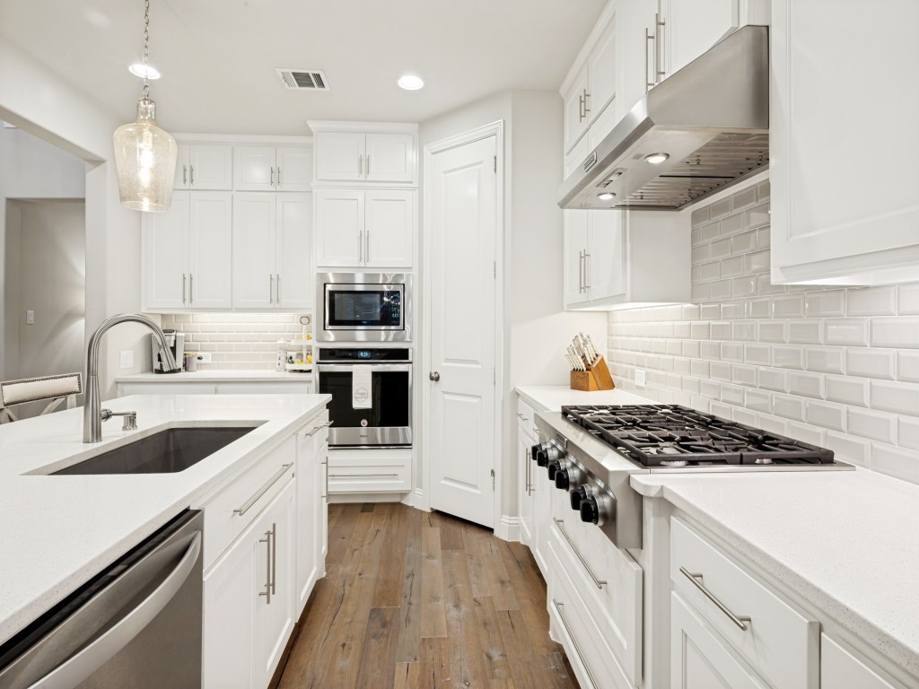 8273 Richmond The Colony TX 75056