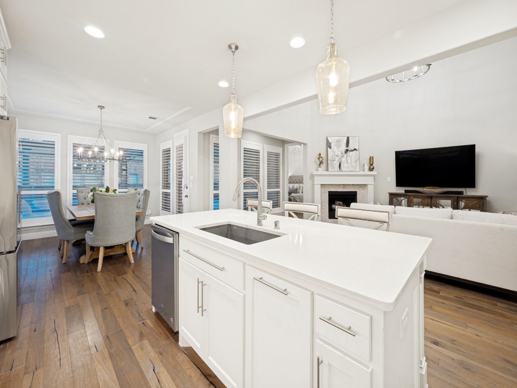 8273 Richmond The Colony TX 75056