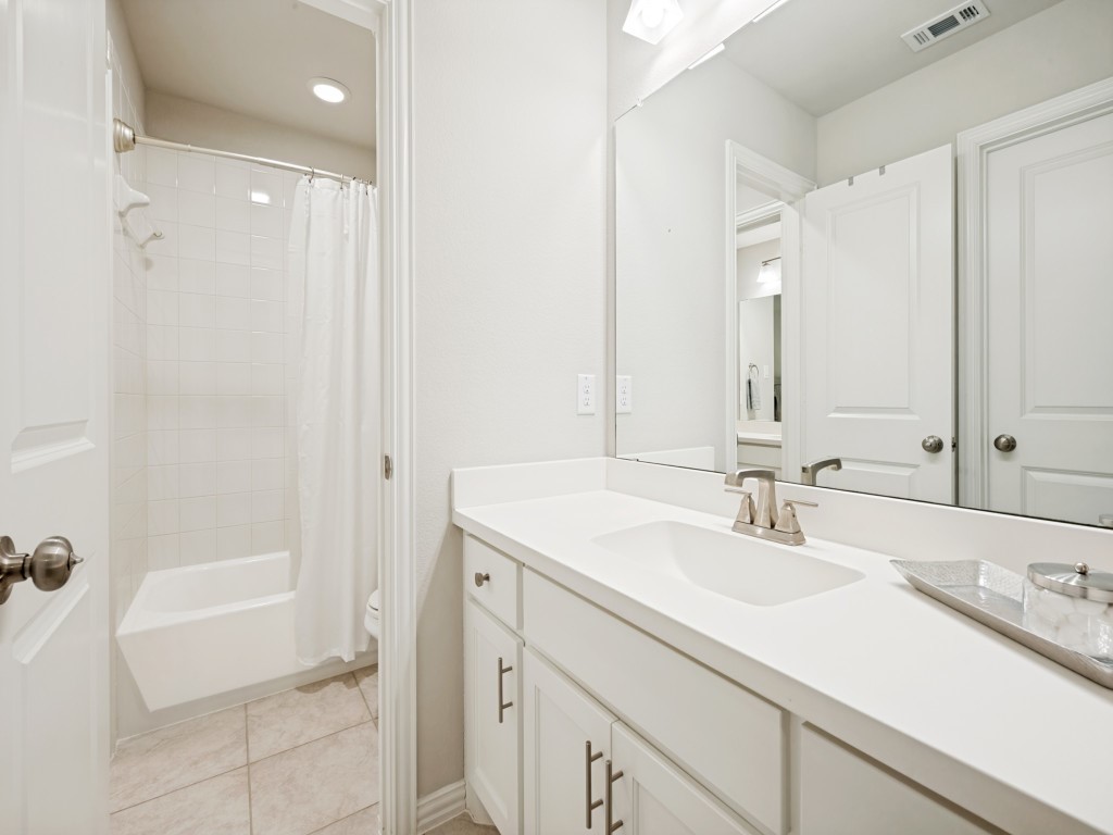8273 Richmond The Colony TX 75056