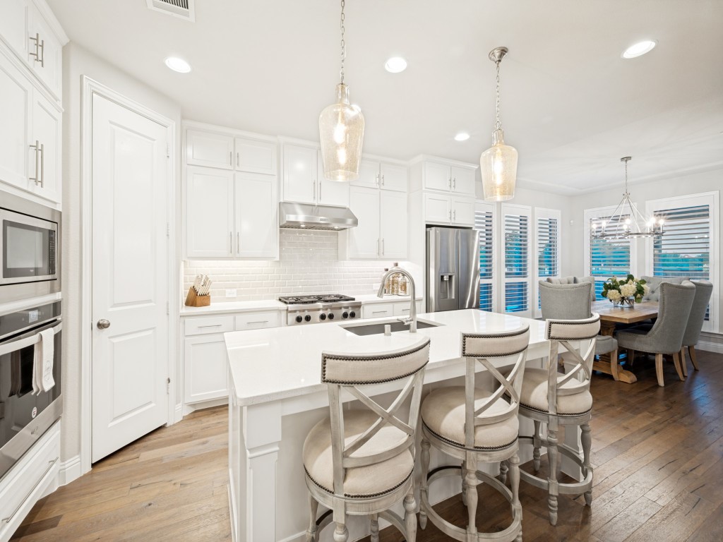 8273 Richmond The Colony TX 75056