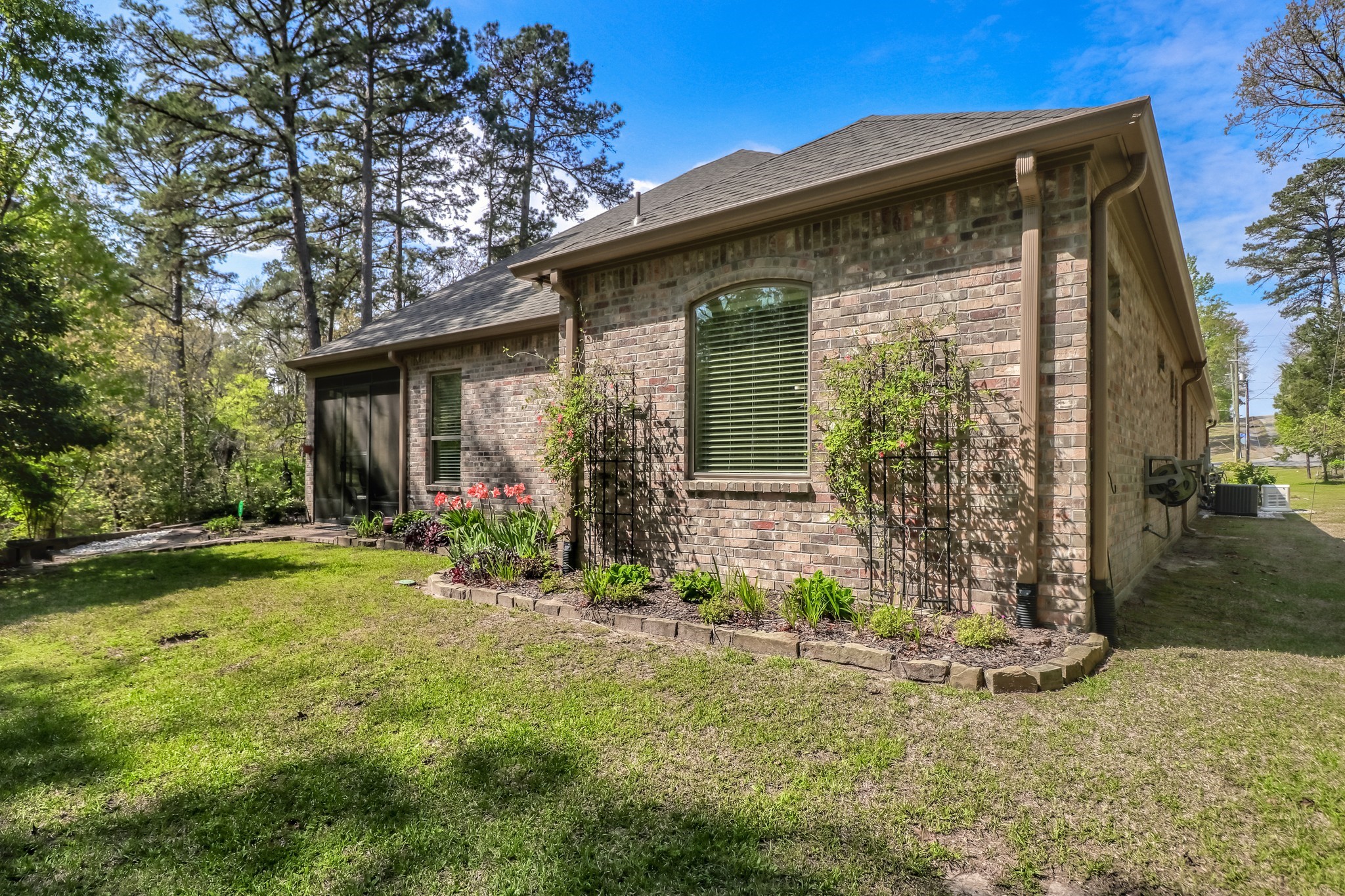 17325 County Road 134 Flint TX 75762