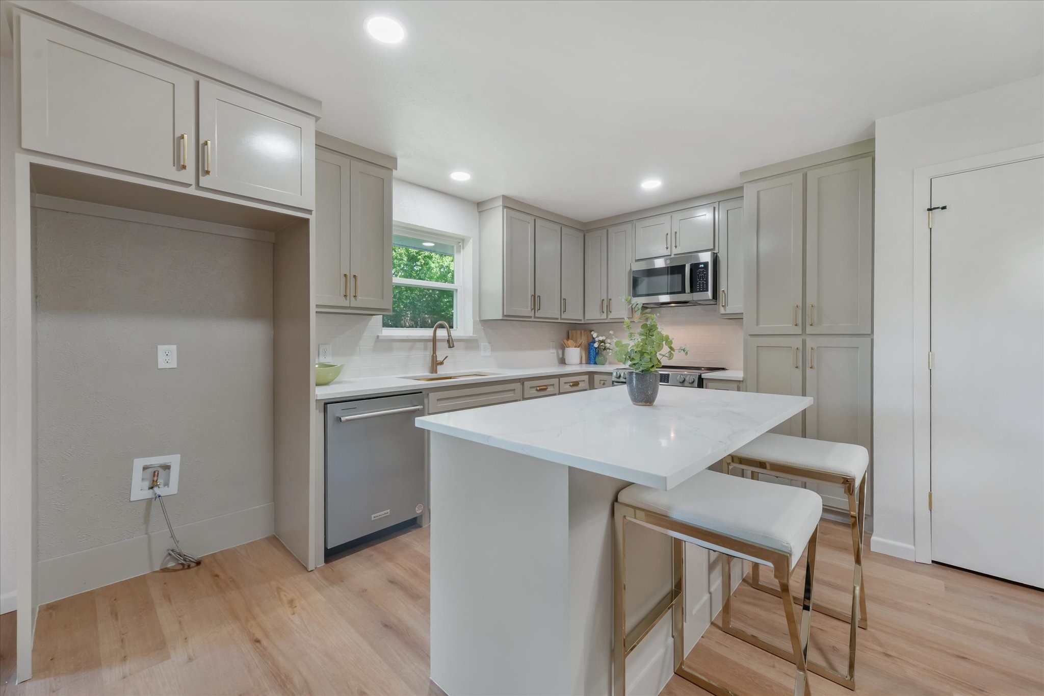 4108 Alicante Avenue Fort Worth TX 76133