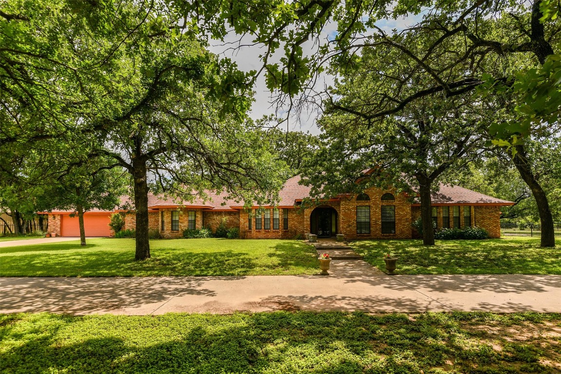 3211 N Chaparral Estates Court Granbury TX 76049