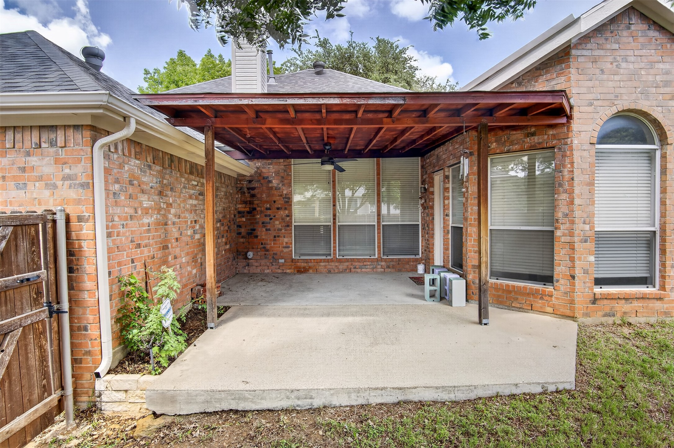 1426 Flamingo Drive Lewisville TX 75077