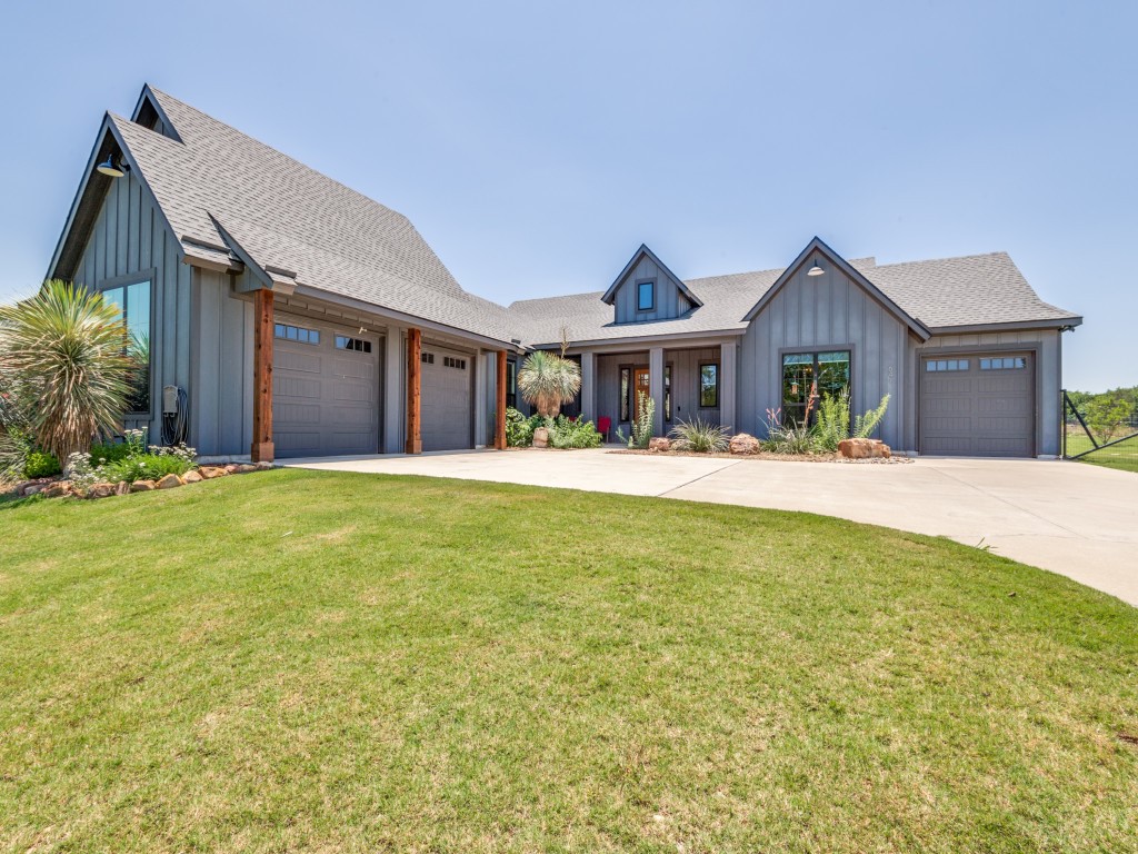 641 Cox Road Waxahachie TX 75167