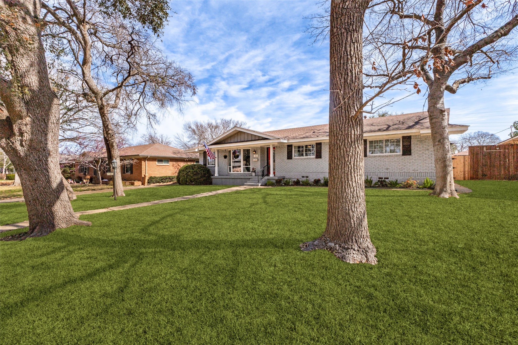 5834 Clendenin Avenue Dallas TX 75228