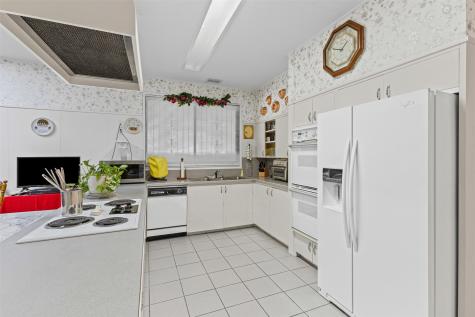 1204 W Westhill Drive Cleburne TX 76033