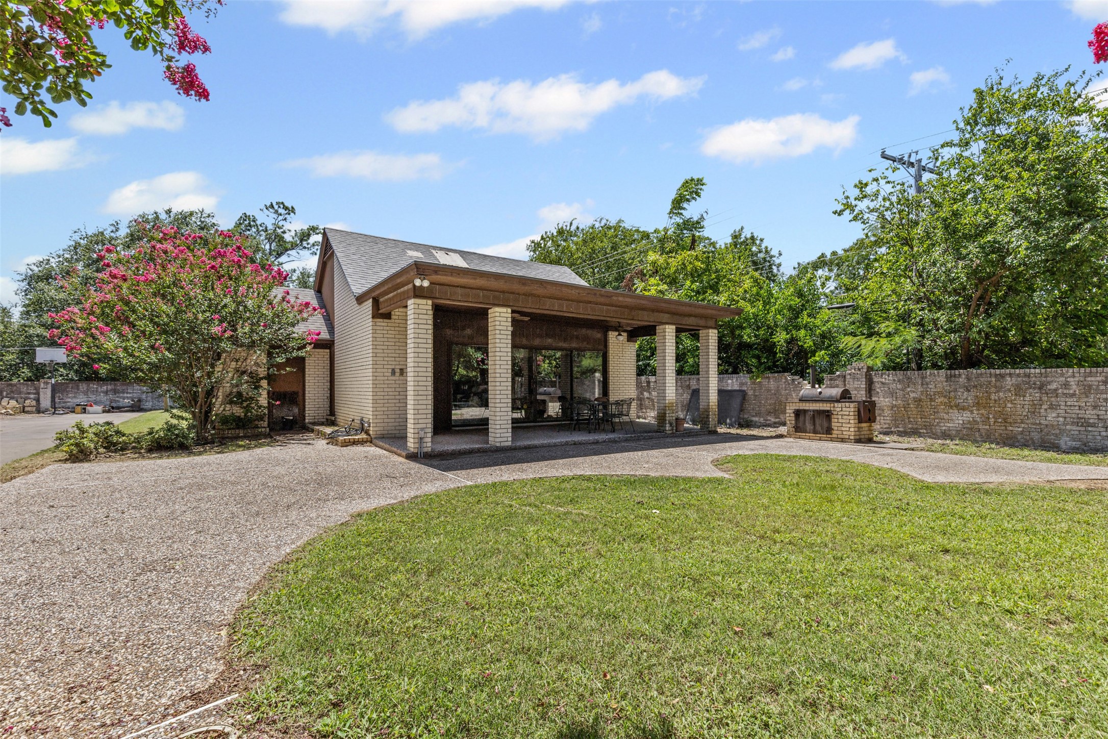 1204 W Westhill Drive Cleburne TX 76033