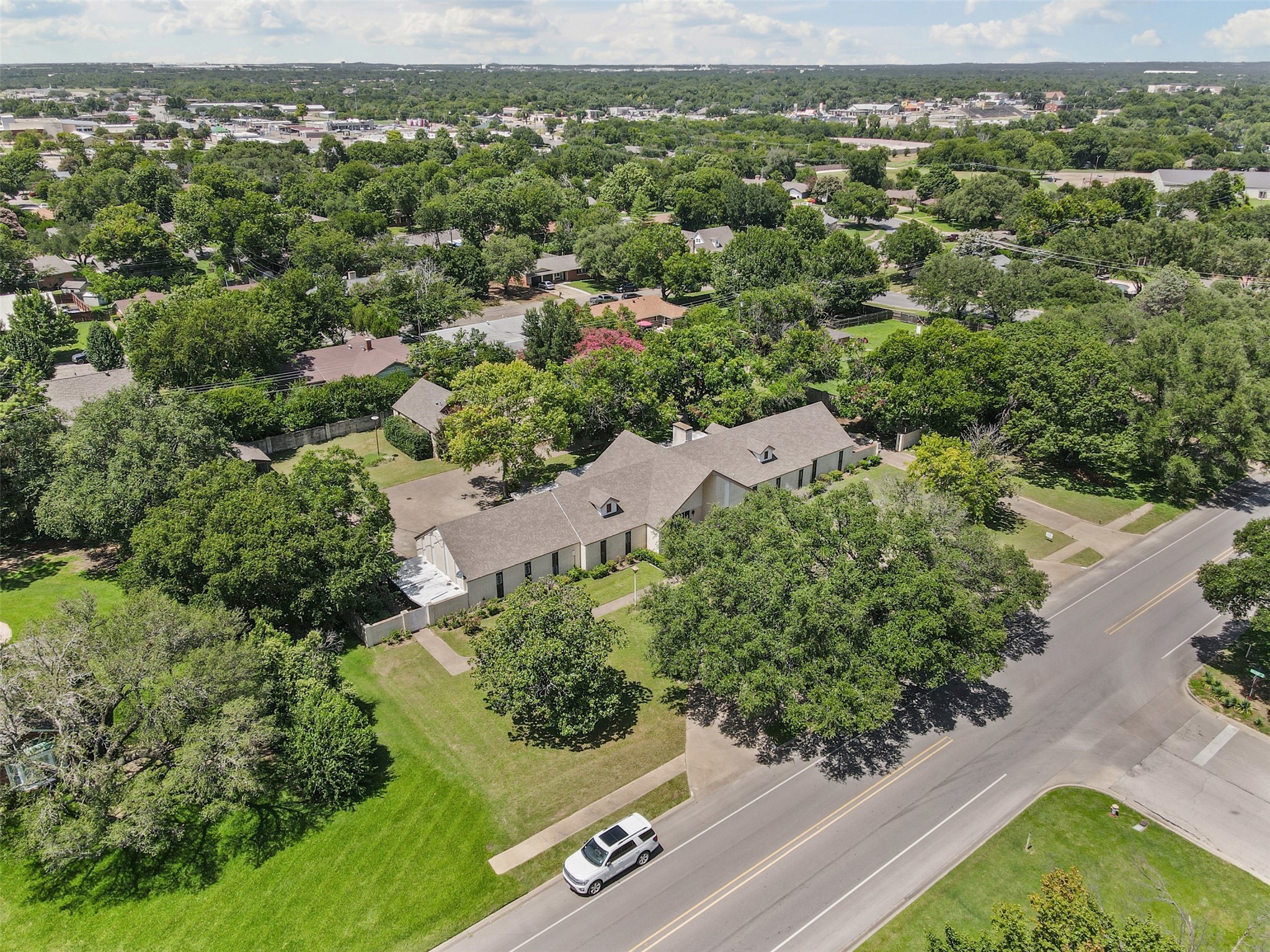1204 W Westhill Drive Cleburne TX 76033