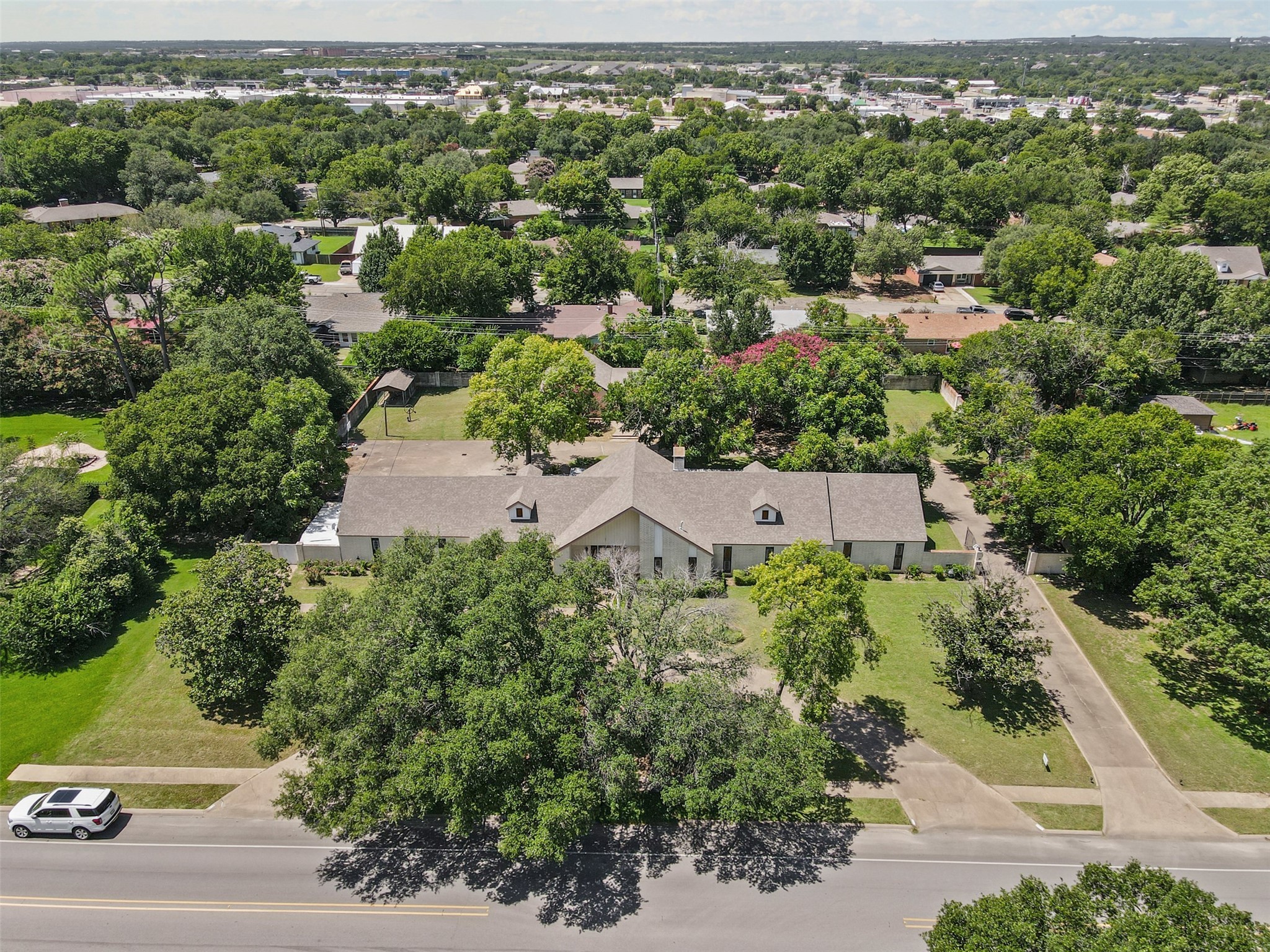 1204 W Westhill Drive Cleburne TX 76033
