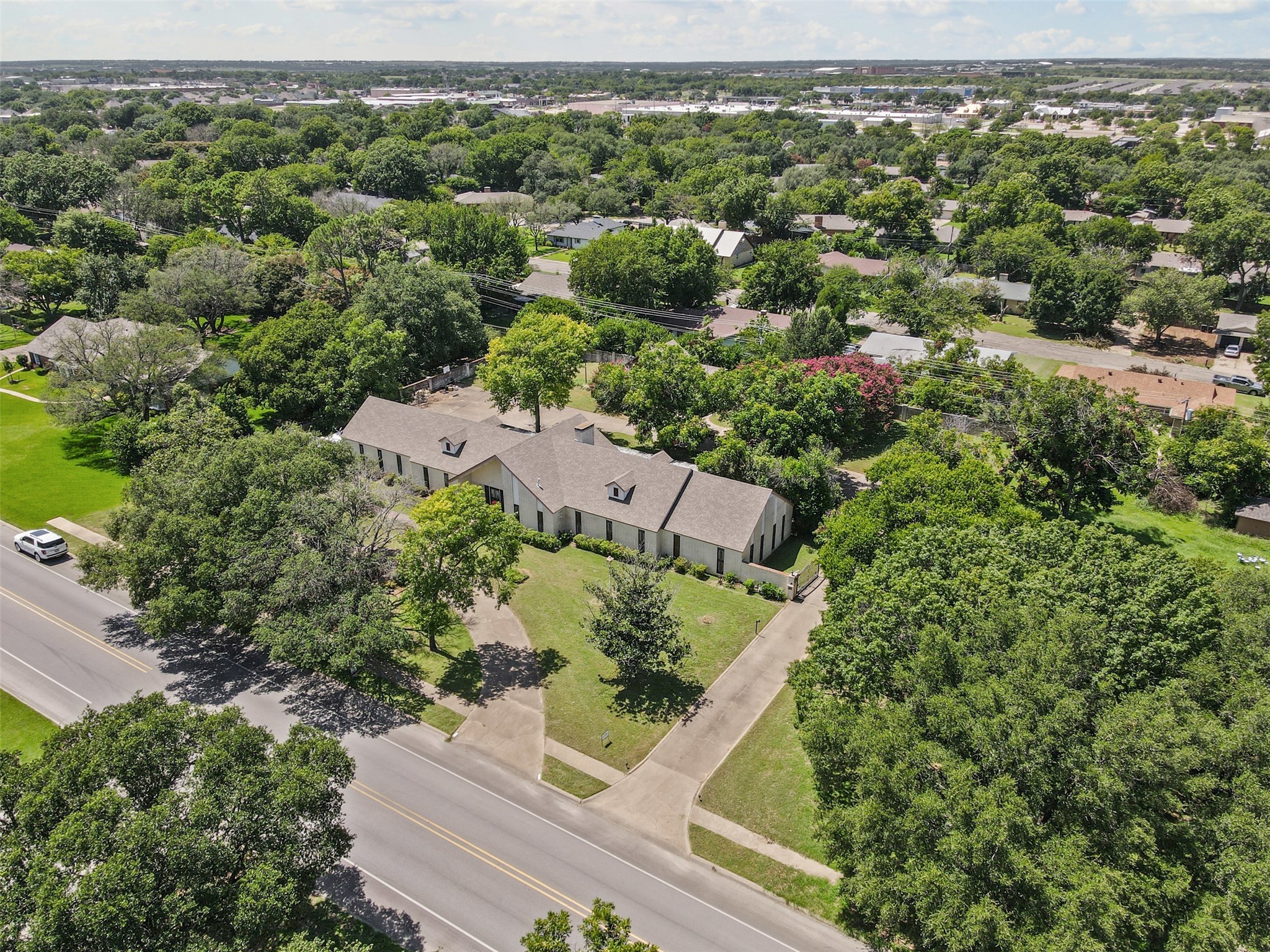 1204 W Westhill Drive Cleburne TX 76033