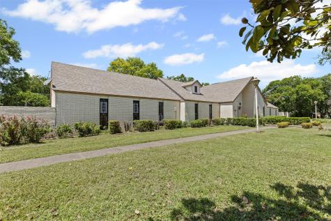 1204 W Westhill Drive Cleburne TX 76033