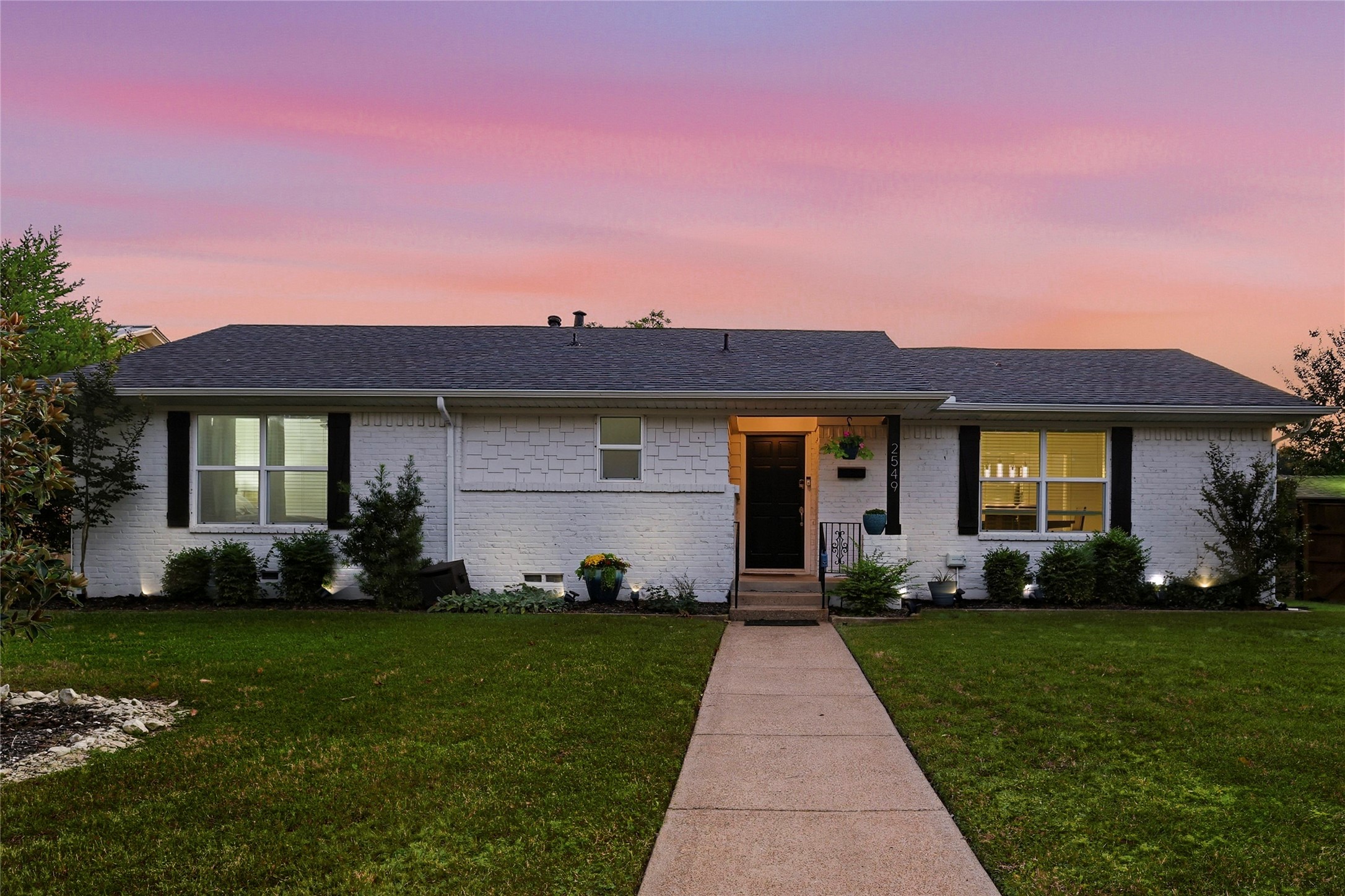 2549 Norsworthy Drive Dallas TX 75228
