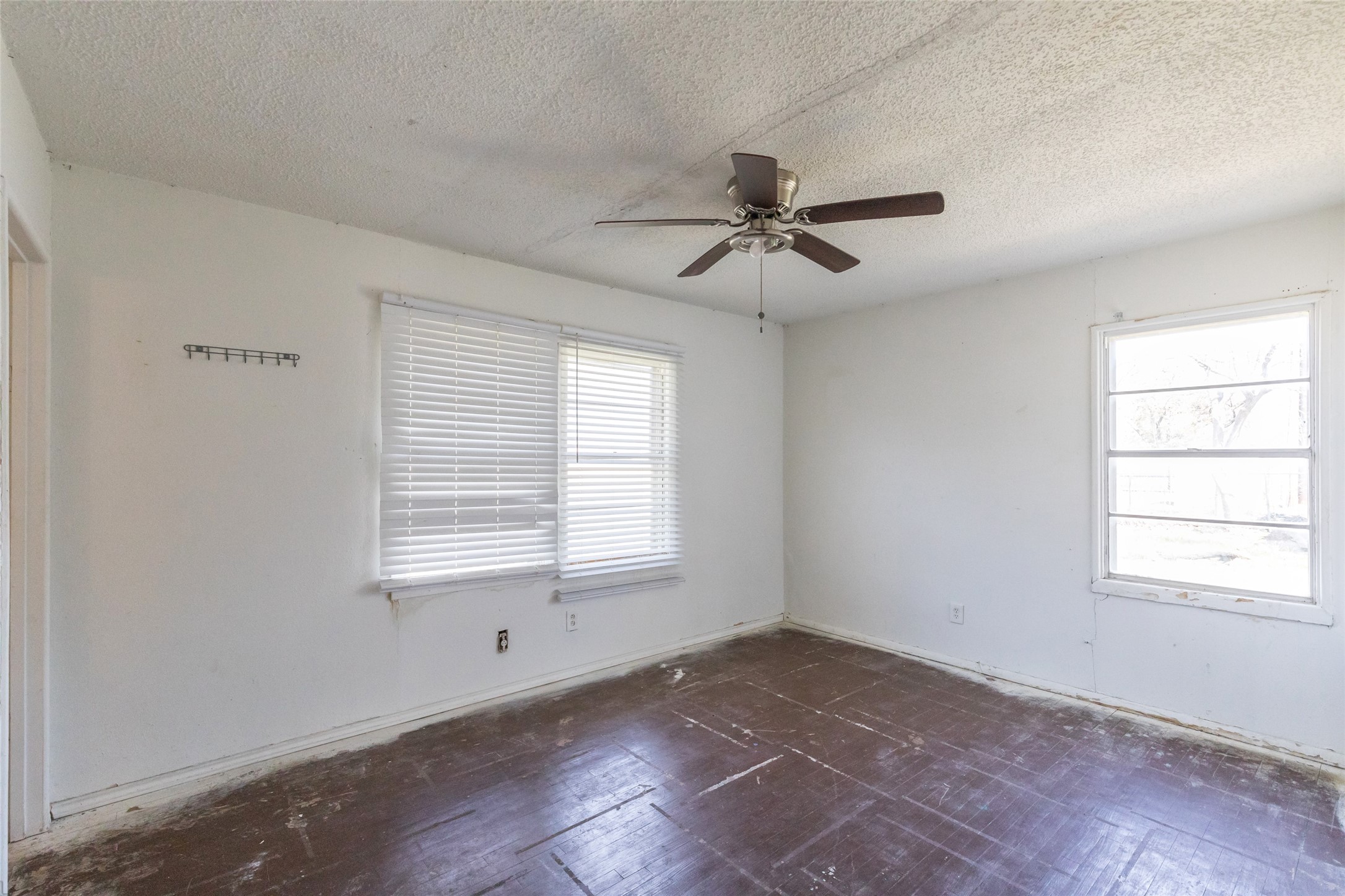 509 Scott Street Tye TX 79563