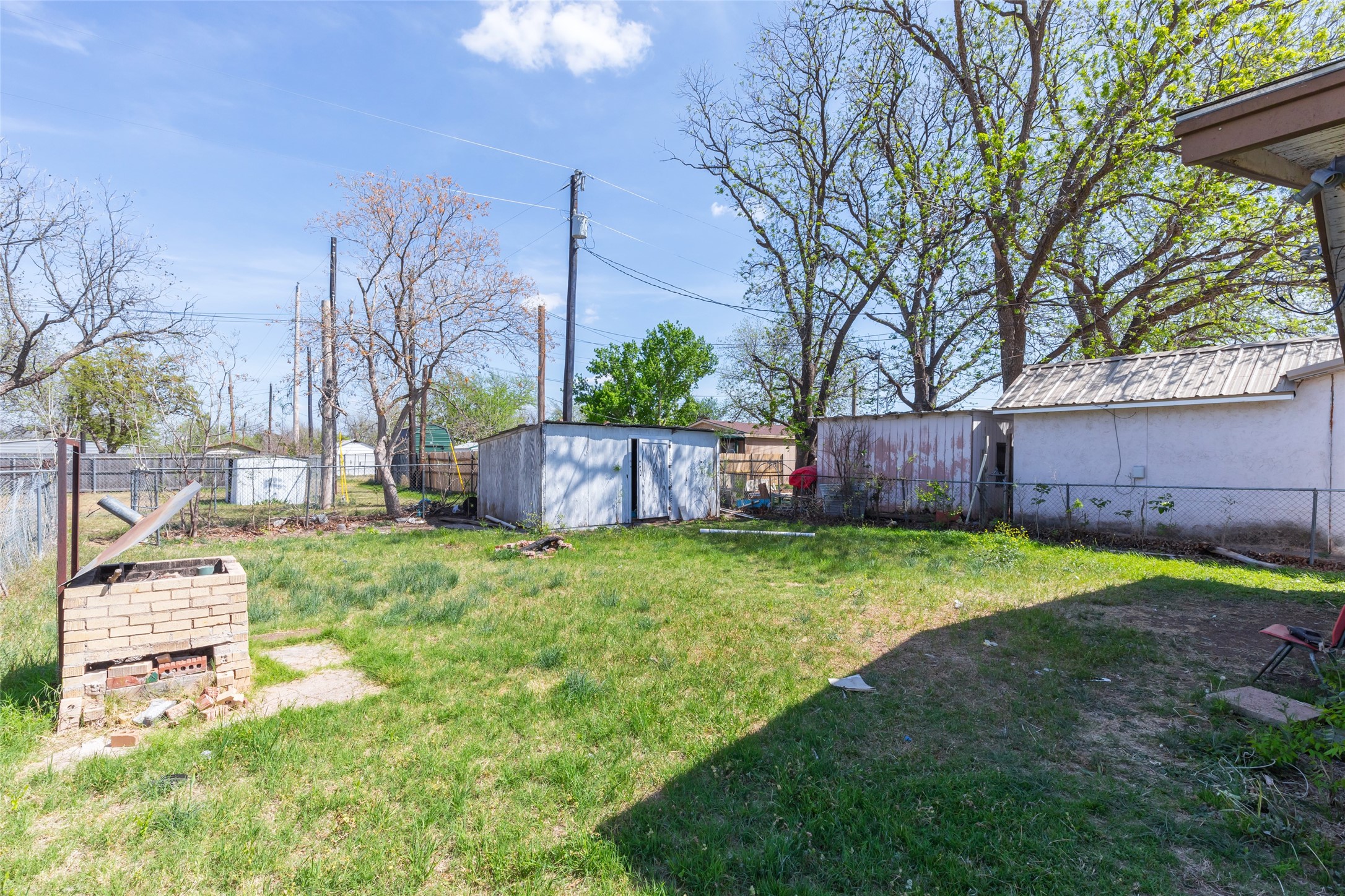 509 Scott Street Tye TX 79563