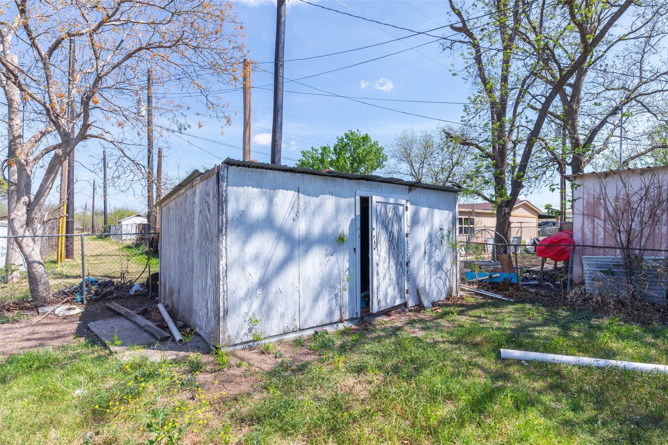 509 Scott Street Tye TX 79563