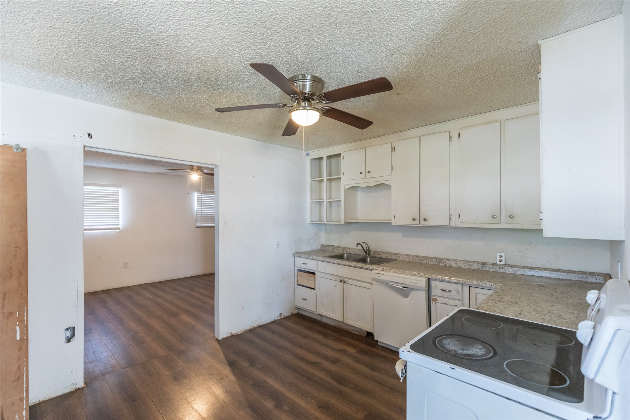 509 Scott Street Tye TX 79563