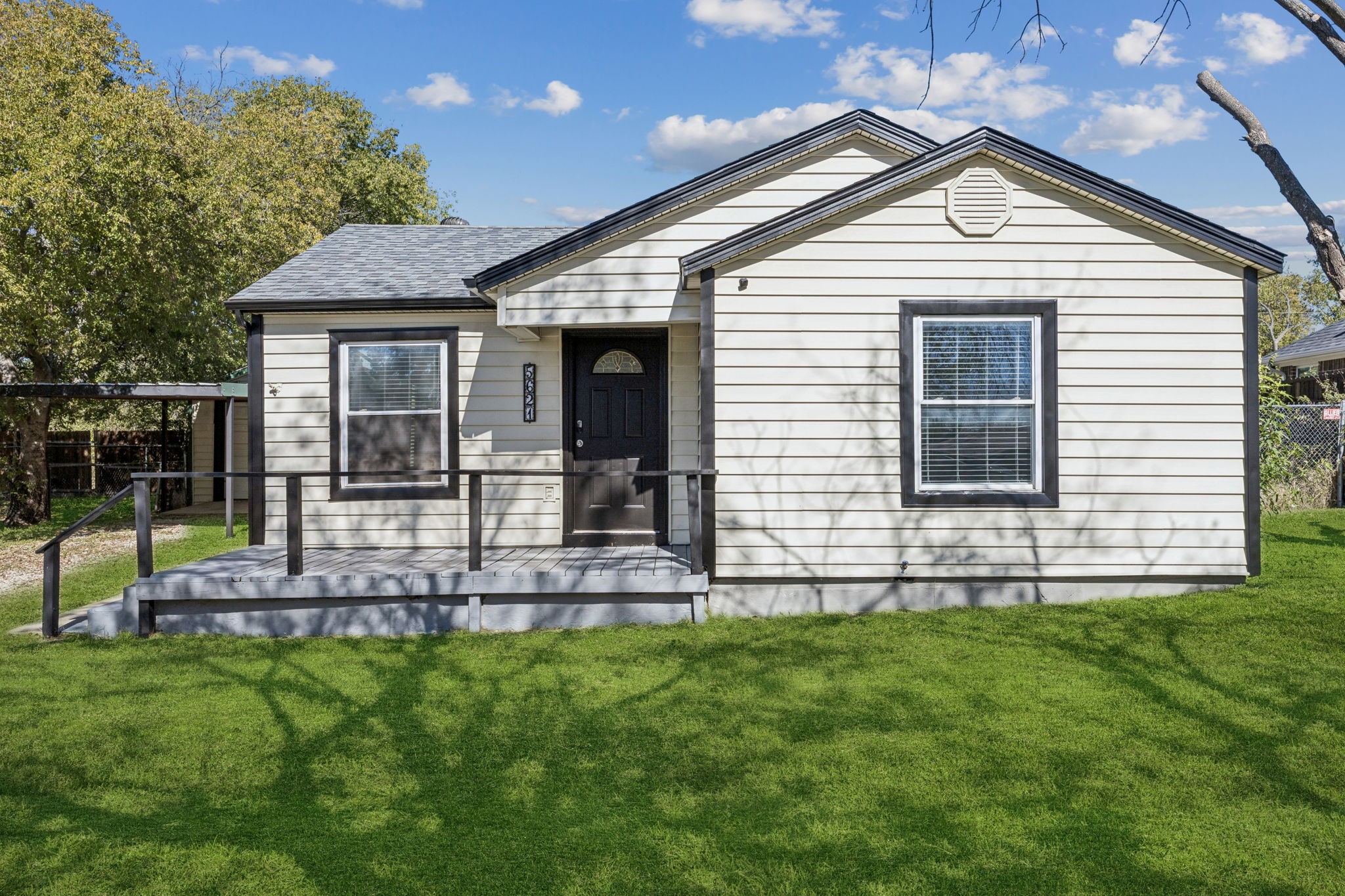 5621 Bonnie Drive Watauga TX 76148