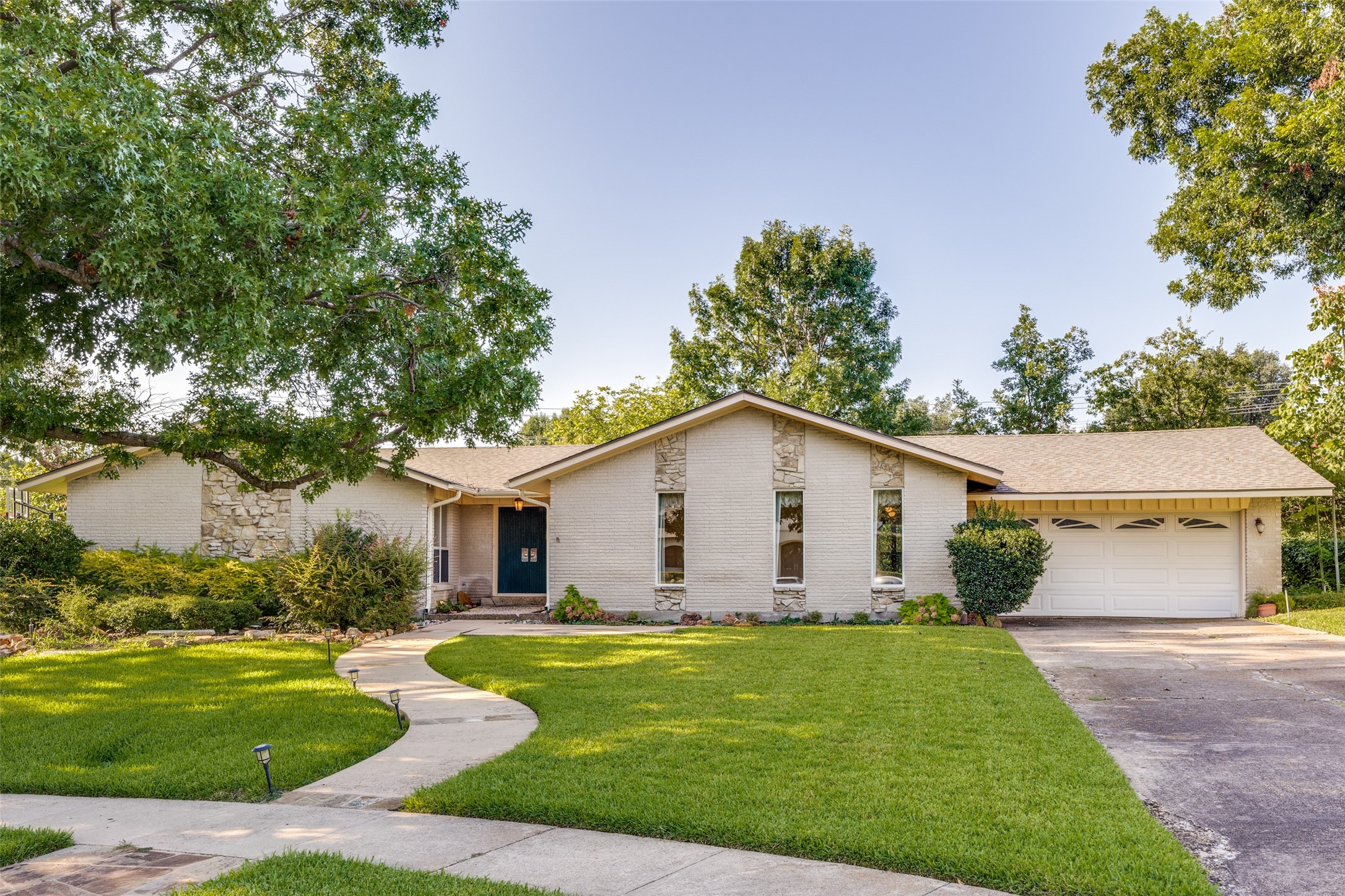 1207 Cherokee Place Richardson TX 75080