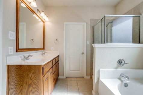 2209 Caroline Drive Weatherford TX 76087