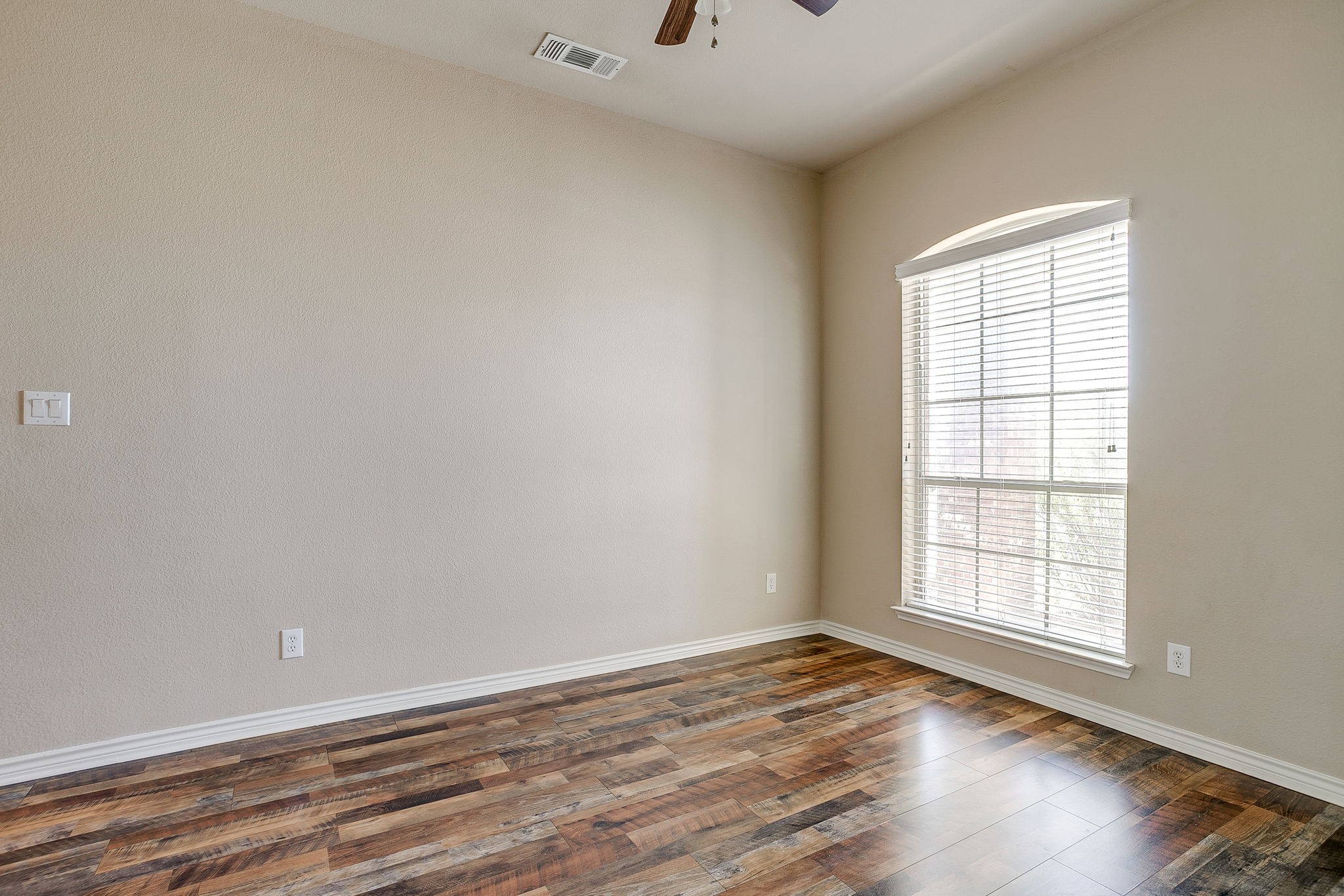 2209 Caroline Drive Weatherford TX 76087