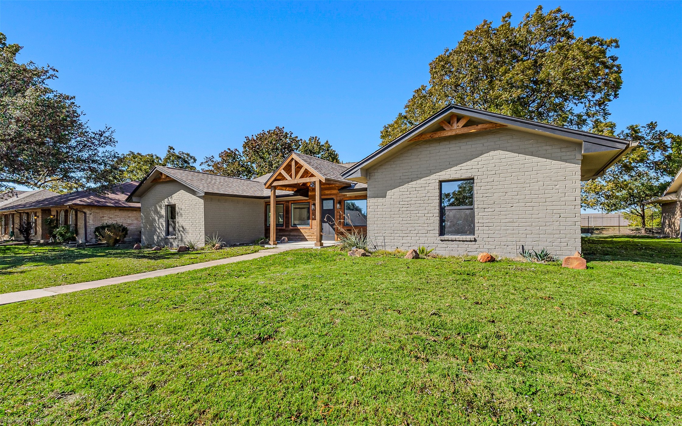 1301 Pecan Valley Drive Garland TX 75043