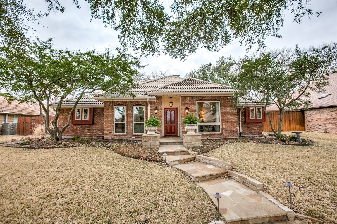 2013 Diamond Oaks Drive Garland TX 75044