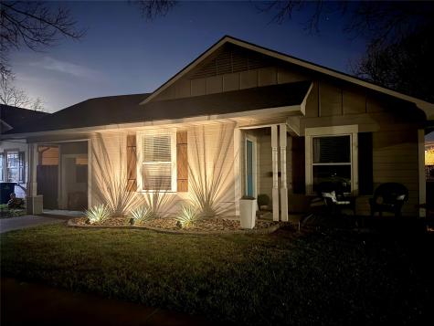 711 W Knox Street Ennis TX 75119