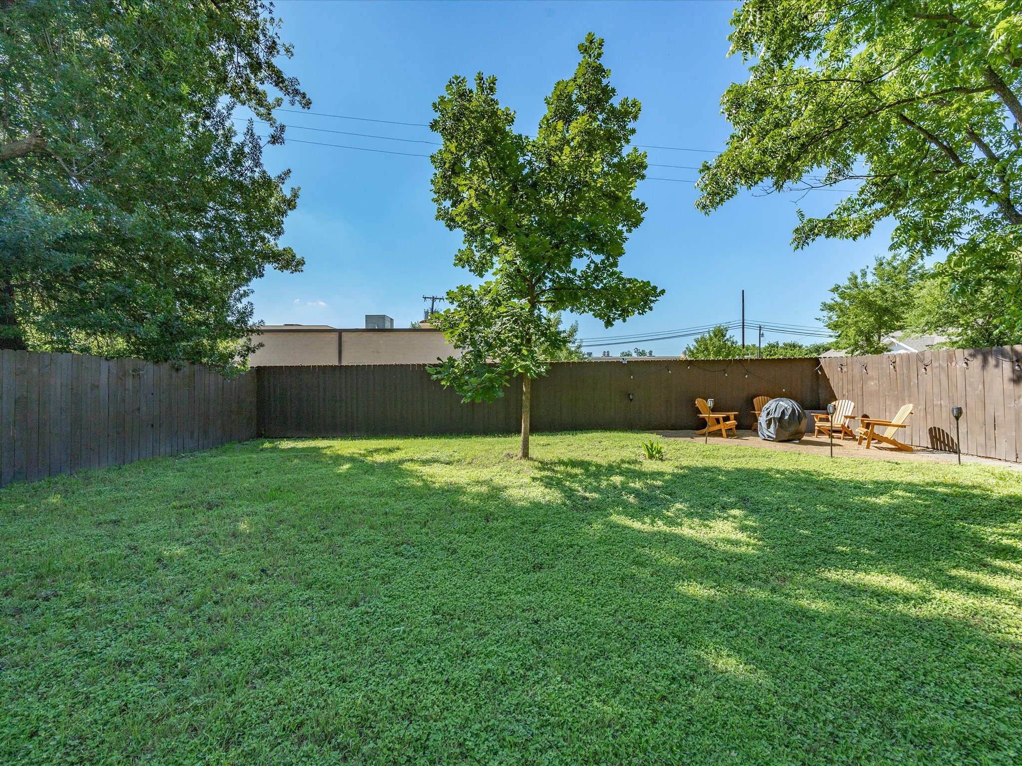 711 W Knox Street Ennis TX 75119
