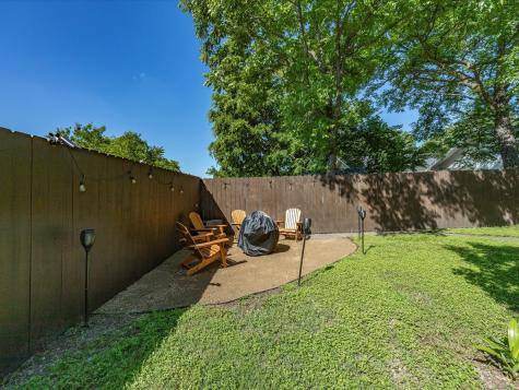 711 W Knox Street Ennis TX 75119