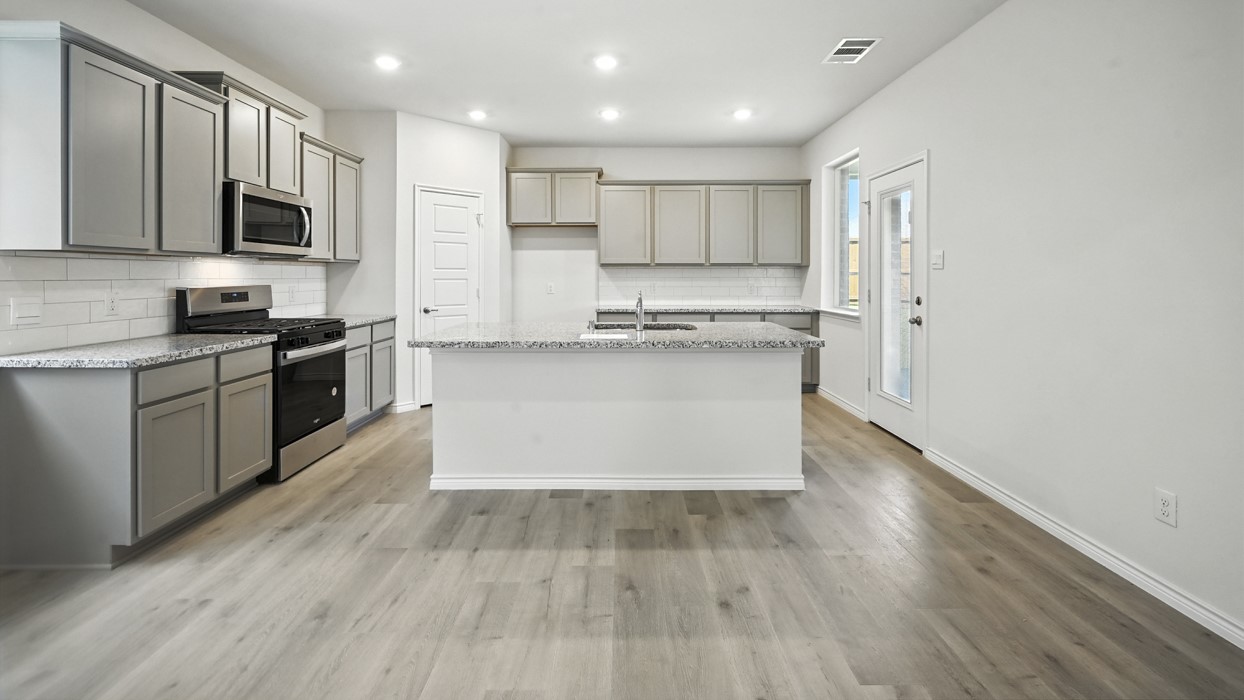 1313 Silent Peak Drive Princeton TX 75407
