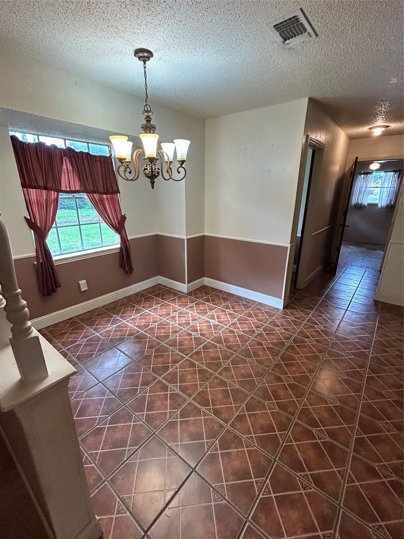 1815 Lakemont Drive Arlington TX 76013