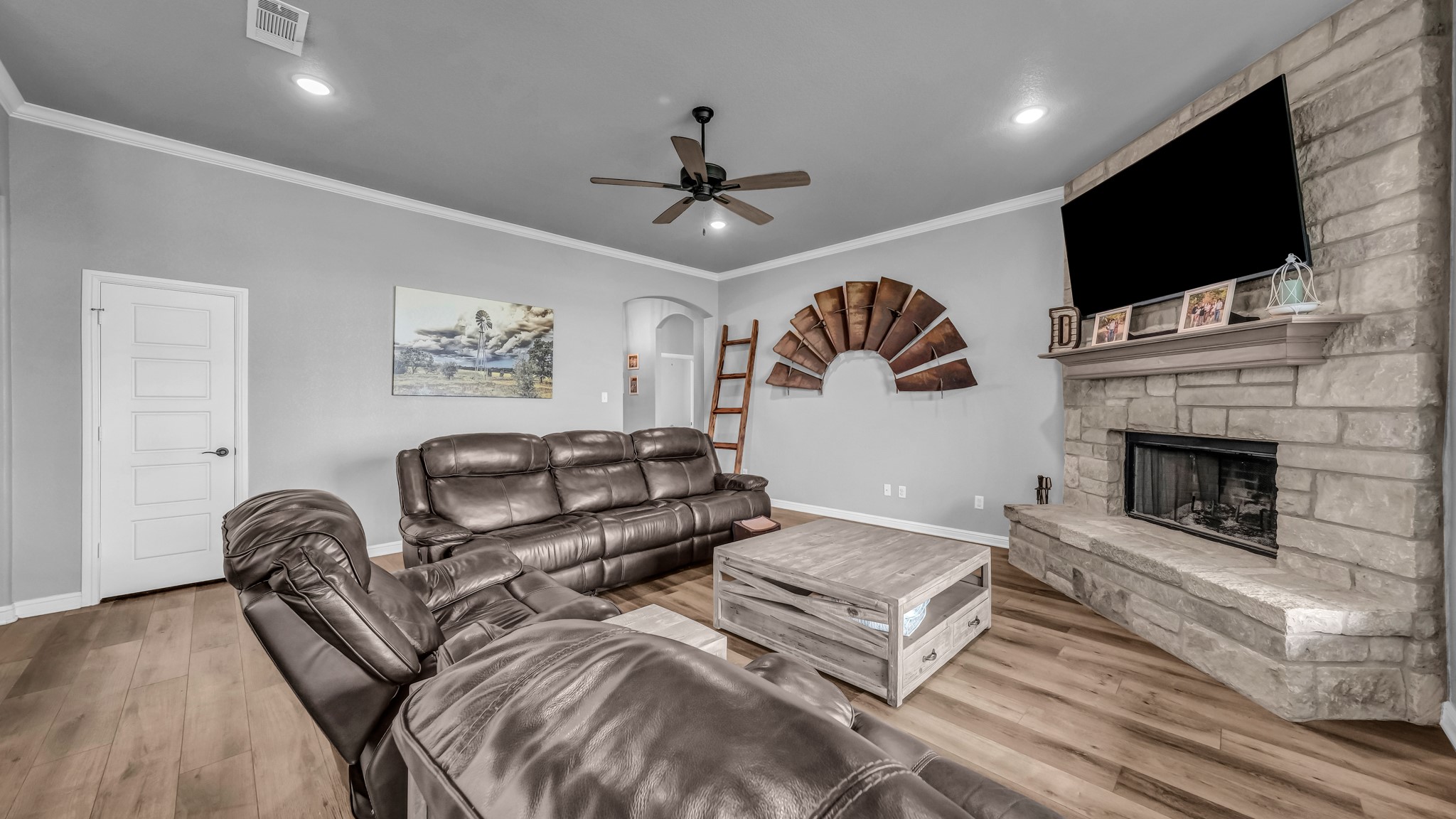 677 County Road 3341 Paradise TX 76073