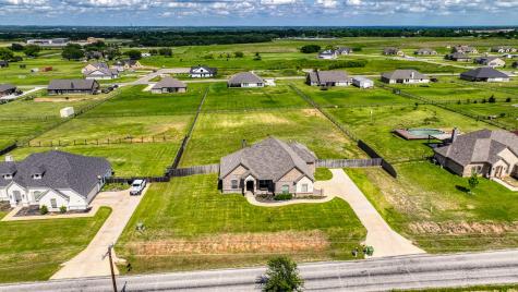 677 County Road 3341 Paradise TX 76073
