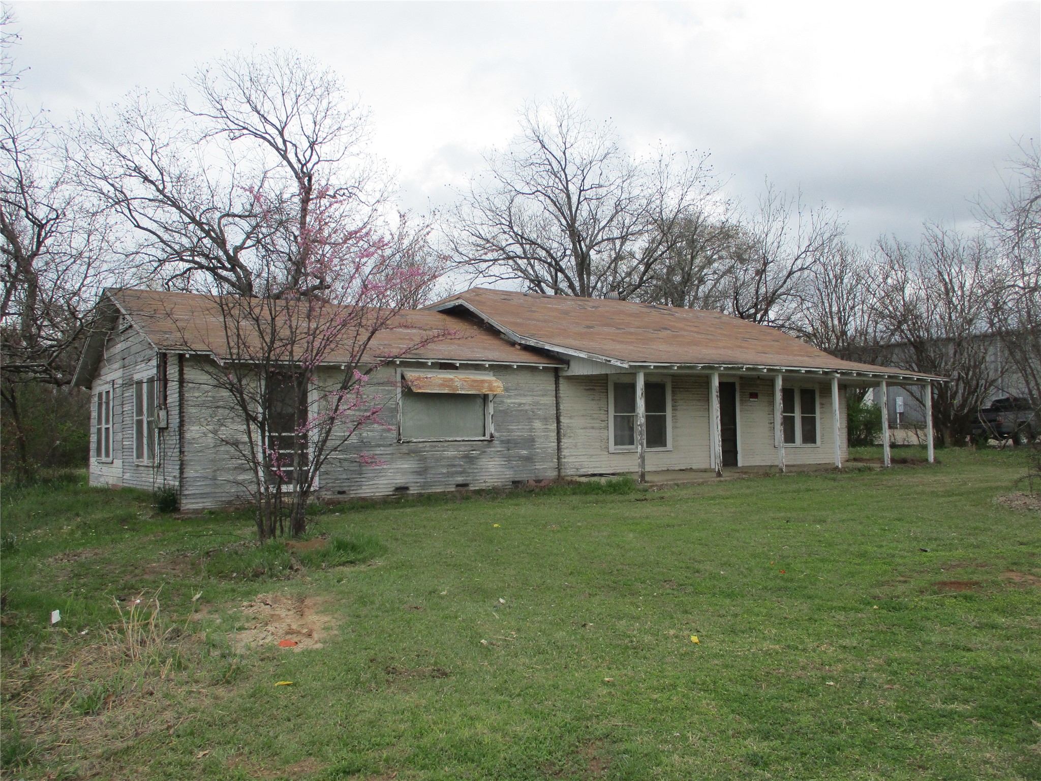522 E Quitman Street Emory TX 75440